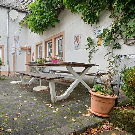 In Meisberg With In House Catering Apartment